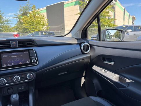Used 2025 Nissan Versa SV FWD image 28