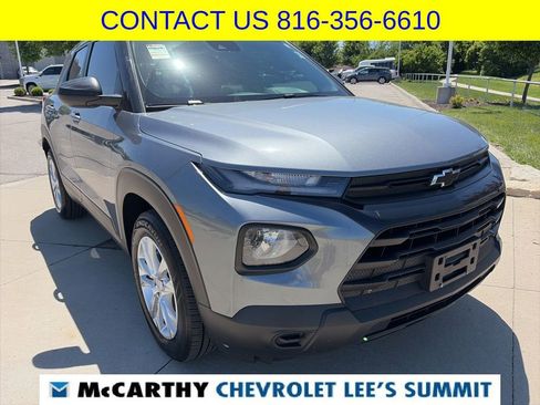 Used 2021 Chevrolet TrailBlazer LS w/ LPO, Blackout Package FWD image 1