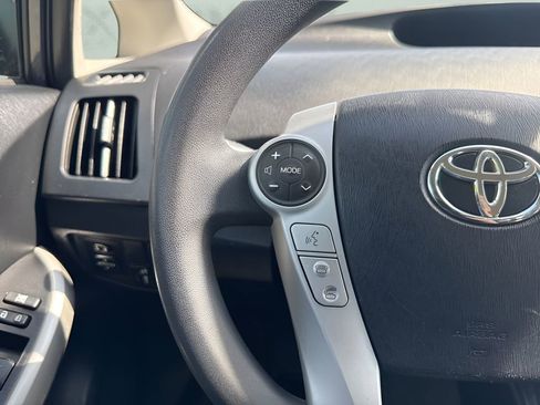 Used 2014 Toyota Prius Three image 13