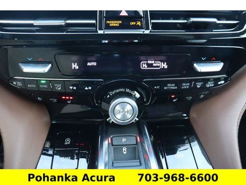 Used 2024 Acura MDX SH-AWD w/ Advance Package image 17