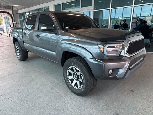 Used 2015 Toyota Tacoma PreRunner w/ SR5 Package image 1