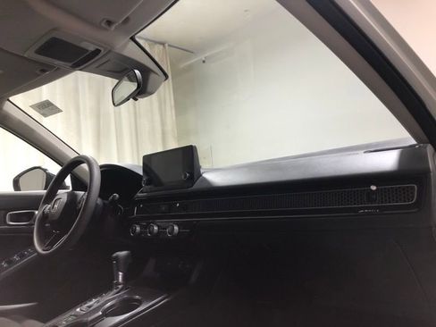 Used 2023 Honda Civic LX image 13