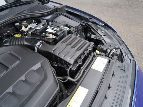 Used 2023 Volkswagen Golf R image 78