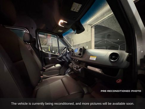 Used 2023 Mercedes-Benz Sprinter 2500 image 12