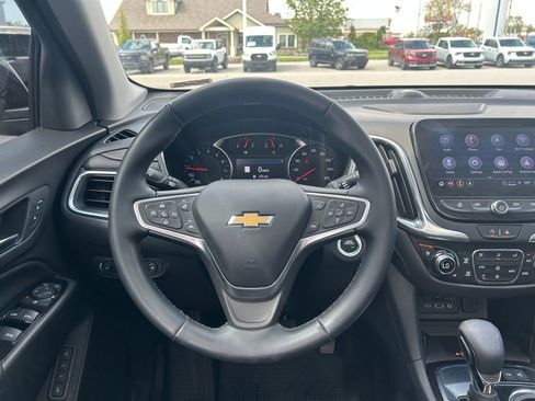 Used 2023 Chevrolet Equinox Premier FWD image 16