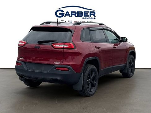 Used 2017 Jeep Cherokee High Altitude AWD/4WD image 5