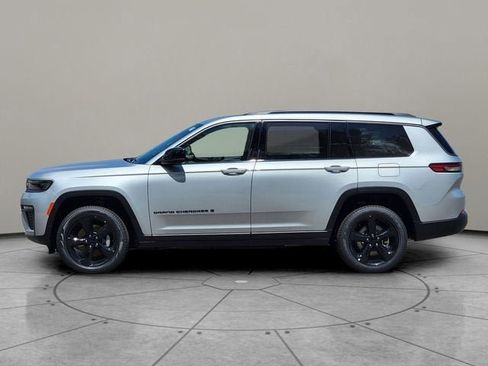 New 2026 Jeep Grand Cherokee L Limited AWD/4WD image 9