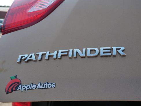 Used 2017 Nissan Pathfinder SL w/ SL Tech Package AWD/4WD image 10