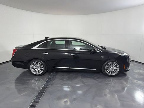 Used 2018 Cadillac XTS Luxury w/ Driver Awareness Package AWD/4WD image 4