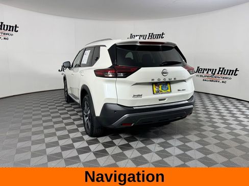 Used 2023 Nissan Rogue SL w/ SL Premium Package image 9