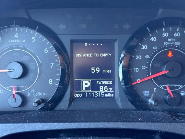 Used 2017 Toyota Sienna LE w/ Cargo Management Package FWD image 13