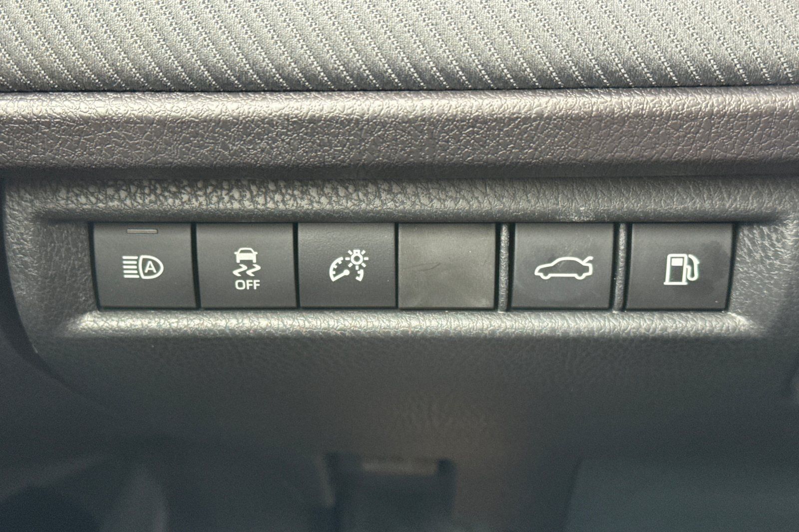 Used 2026 Toyota Camry SE w/ Convenience Package FWD image 33
