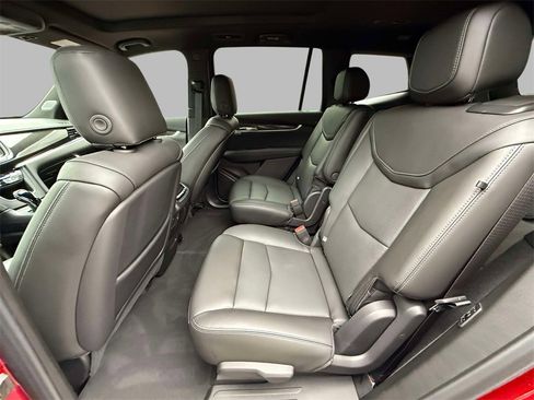 Used 2024 Cadillac XT6 Sport image 19