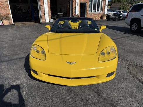 Used 2008 Chevrolet Corvette Convertible RWD image 2