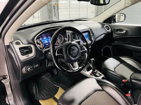 Used 2020 Jeep Compass Latitude w/ Popular Equipment Group AWD/4WD image 21