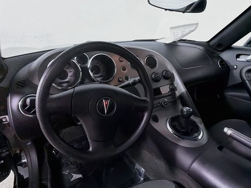 Used 2007 Pontiac Solstice Convertible w/ Preferred Package RWD image 11