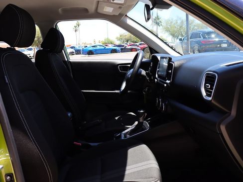 Used 2021 Hyundai Venue SEL FWD image 34