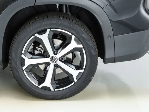 New 2026 Volkswagen Tiguan SE AWD/4WD image 6
