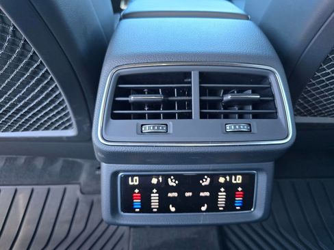 Used 2024 Audi SQ8 e-tron Premium Plus w/ Black Optic Package image 28