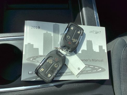 Used 2019 Chevrolet Silverado 1500 RST AWD/4WD image 20