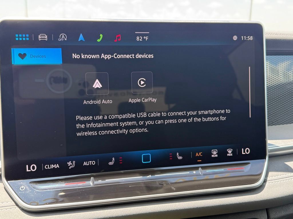 Certified 2025 Volkswagen Tiguan SE FWD image 19