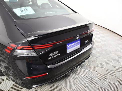 Used 2023 Honda Accord Sport image 15
