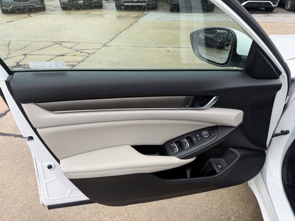 Used 2021 Honda Accord LX image 9
