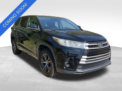 Used 2017 Toyota Highlander LE