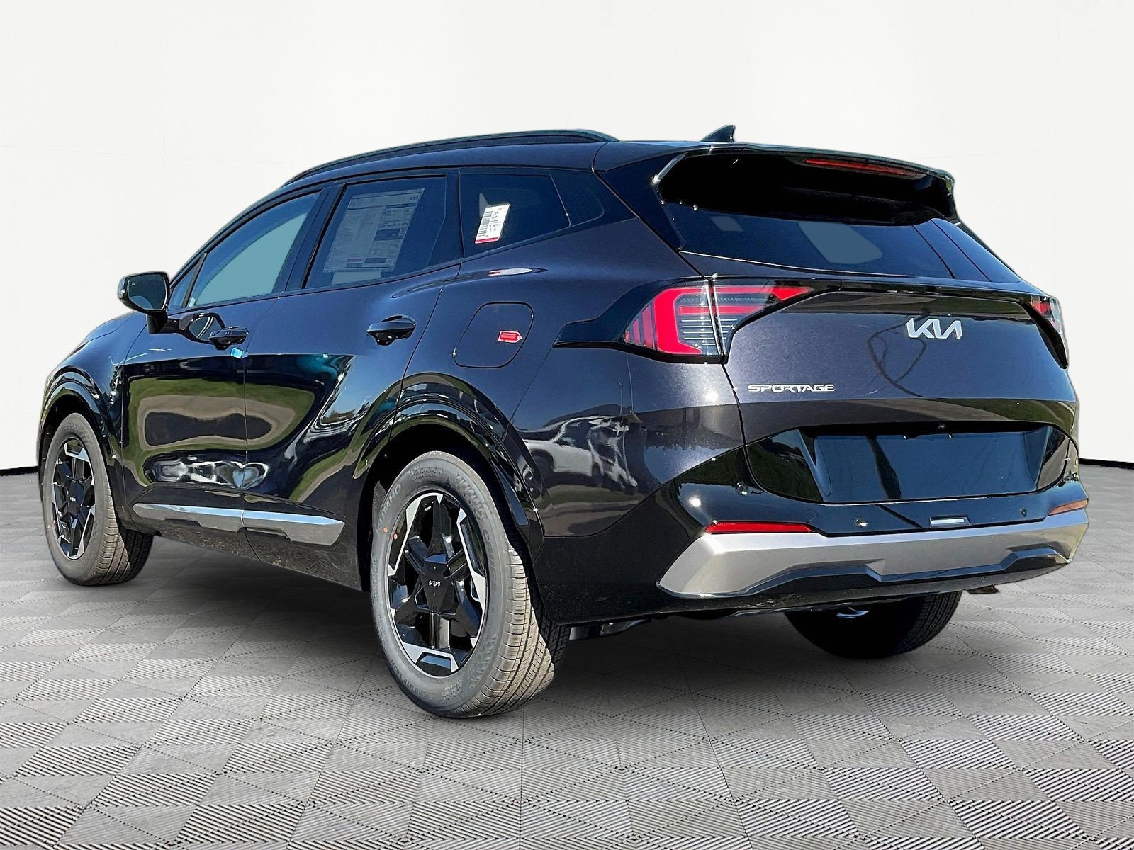New 2027 Kia Sportage SX FWD image 4