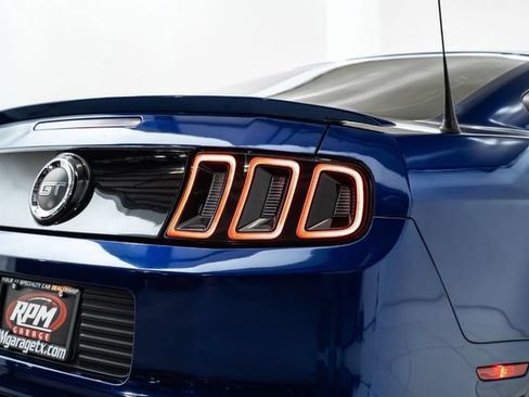 Used 2014 Ford Mustang GT RWD image 12