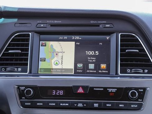 Used 2016 Hyundai Sonata Limited FWD image 16