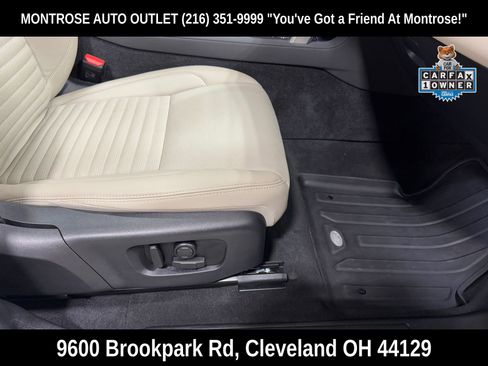 Used 2025 Land Rover Discovery Sport S image 51