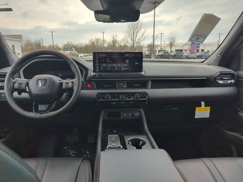 New 2026 Honda Pilot Black Edition image 13