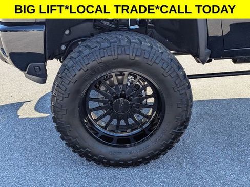 Used 2025 Chevrolet Silverado 2500 LT w/ Trail Boss Package AWD/4WD image 7