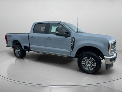 New 2026 Ford F250 Lariat w/ FX4 Off-Road Package image 38