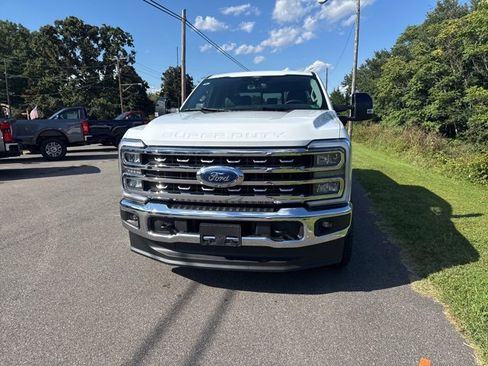 New 2026 Ford F350 Lariat image 13