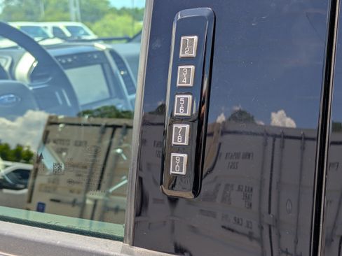 Used 2020 Ford F150 Lariat w/ Equipment Group 502A Luxury AWD/4WD image 27
