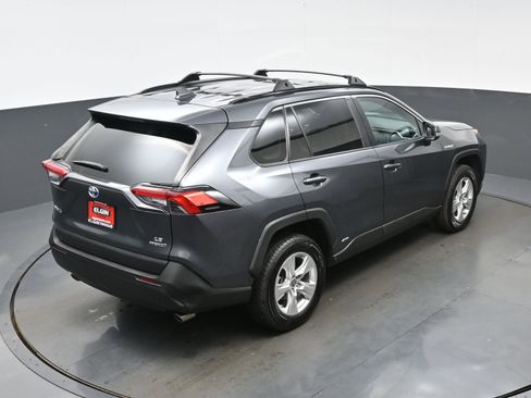Used 2021 Toyota RAV4 LE AWD/4WD image 38