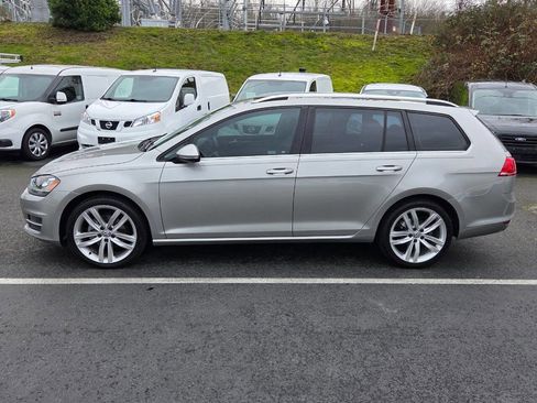 Used 2015 Volkswagen Golf TDI SEL image 4