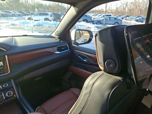 Used 2024 GMC Yukon Denali Ultimate image 11