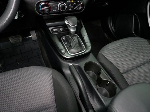 Used 2023 Kia Soul LX image 21