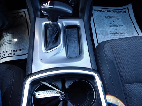 Used 2022 Dodge Charger SXT RWD image 19