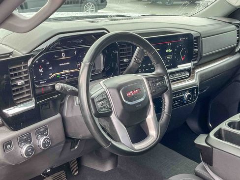 Used 2024 GMC Sierra 1500 Elevation image 8