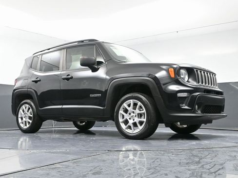 Used 2022 Jeep Renegade Latitude image 45