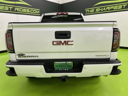 Used 2017 GMC Sierra 1500 Denali AWD/4WD image 8
