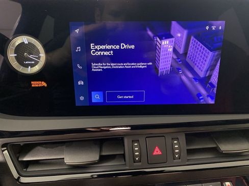 Used 2024 Lexus ES 350 F Sport w/ Accessory Package (Z2) image 17