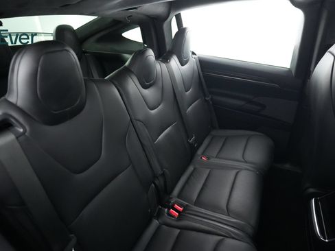 Used 2023 Tesla Model X AWD/4WD image 5