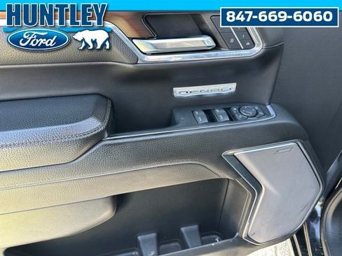 Used 2024 GMC Sierra 1500 Denali w/ Denali Reserve Package image 15