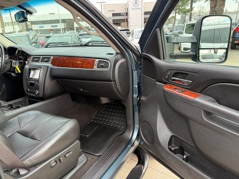 Used 2010 GMC Sierra 2500 SLT w/ SLT Convenience Package image 18