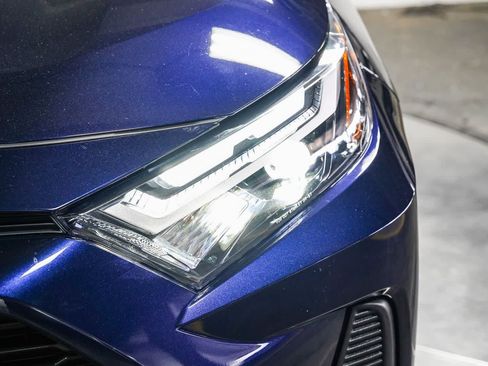 Certified 2025 Toyota RAV4 XLE FWD image 8
